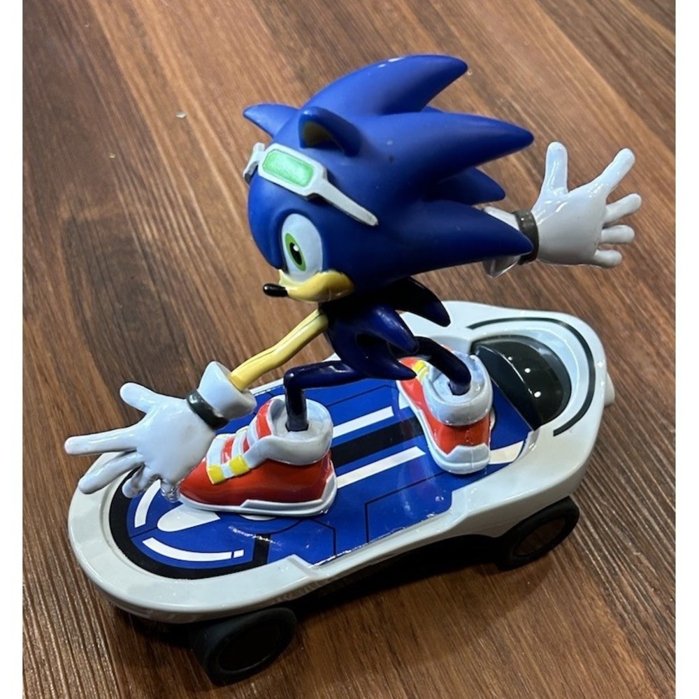 Sonic The Hedgehog SONIC Free‎ Riders 8.5" Skateboard SEGA, No Remote Control